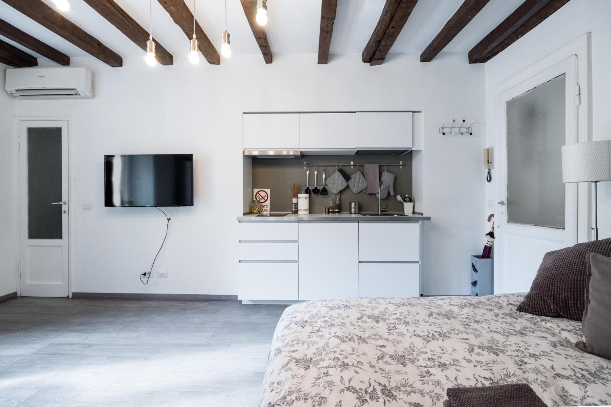 Navigli - Vigevano 45 & Casale 3a Apartamento Milão